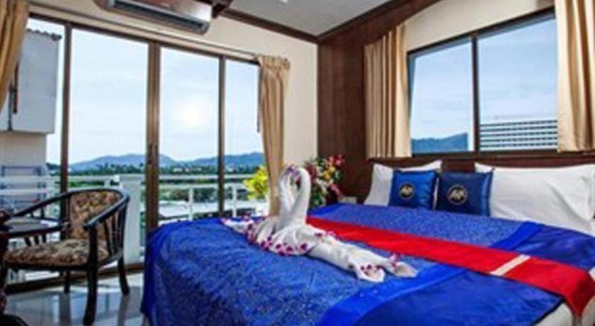 Triple Rund Place Hotel Patong Exterior photo
